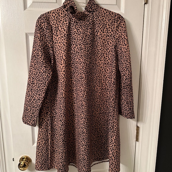 Tuckernuck Daphne Dress Size Medium - Picture 1 of 6